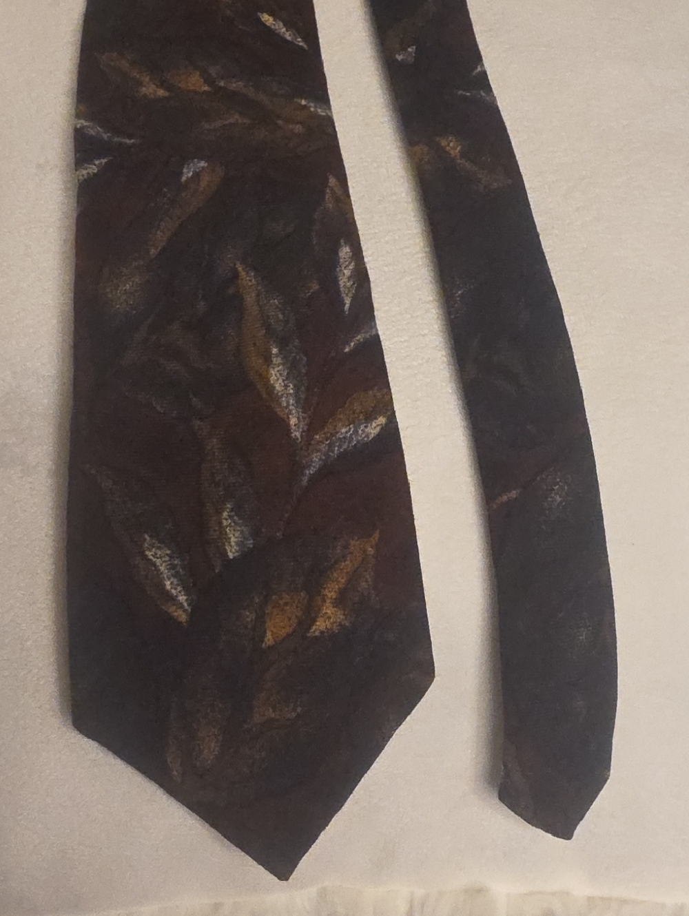 Preswick & Moore Imported WoolChallis From Italy Brown and Gold Leaf-Pattern Tie